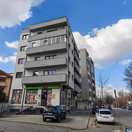 Apartament 1 Mai Bloc Nou-Self Check-In Craiova Esterno foto