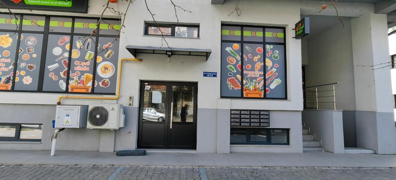 Apartament 1 Mai Bloc Nou-Self Check-In Craiova Esterno foto