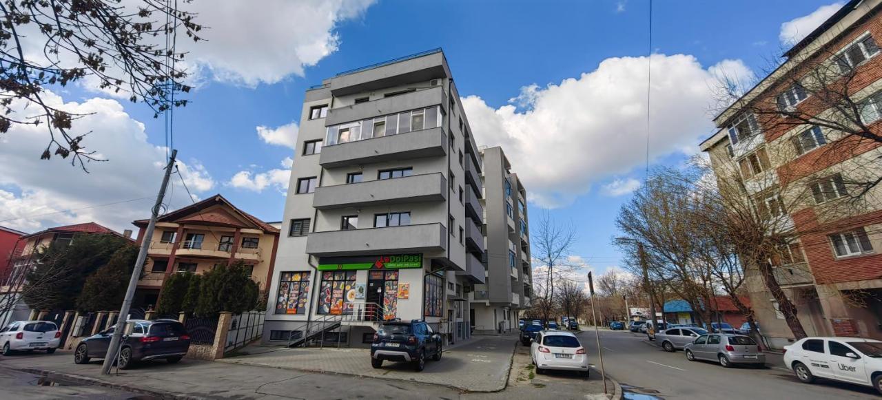 Apartament 1 Mai Bloc Nou-Self Check-In Craiova Esterno foto