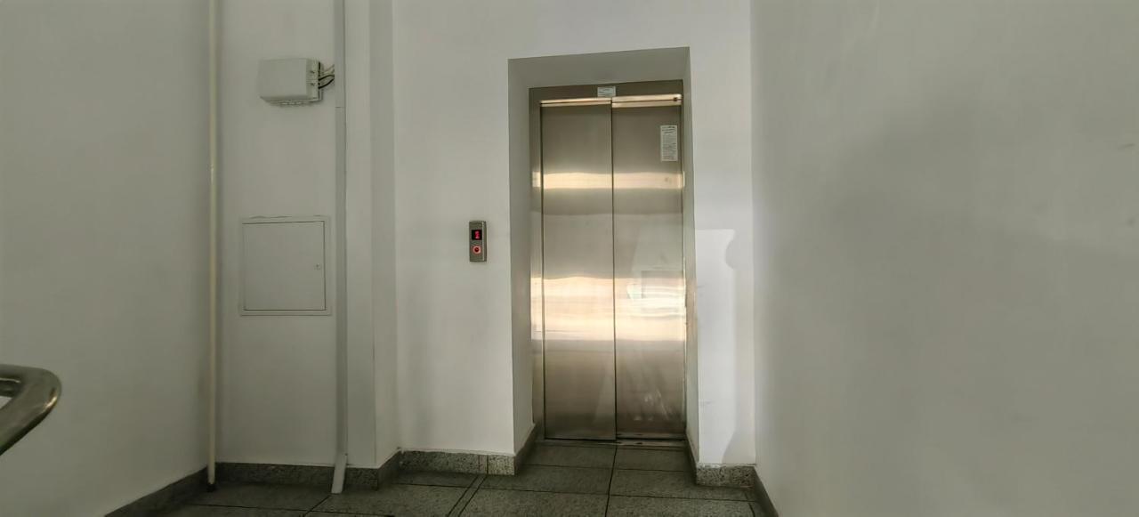 Apartament 1 Mai Bloc Nou-Self Check-In Craiova Esterno foto