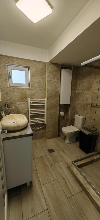 Apartament 1 Mai Bloc Nou-Self Check-In Craiova Esterno foto