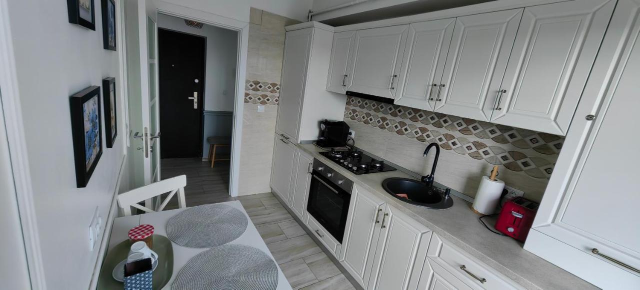 Apartament 1 Mai Bloc Nou-Self Check-In Craiova Esterno foto